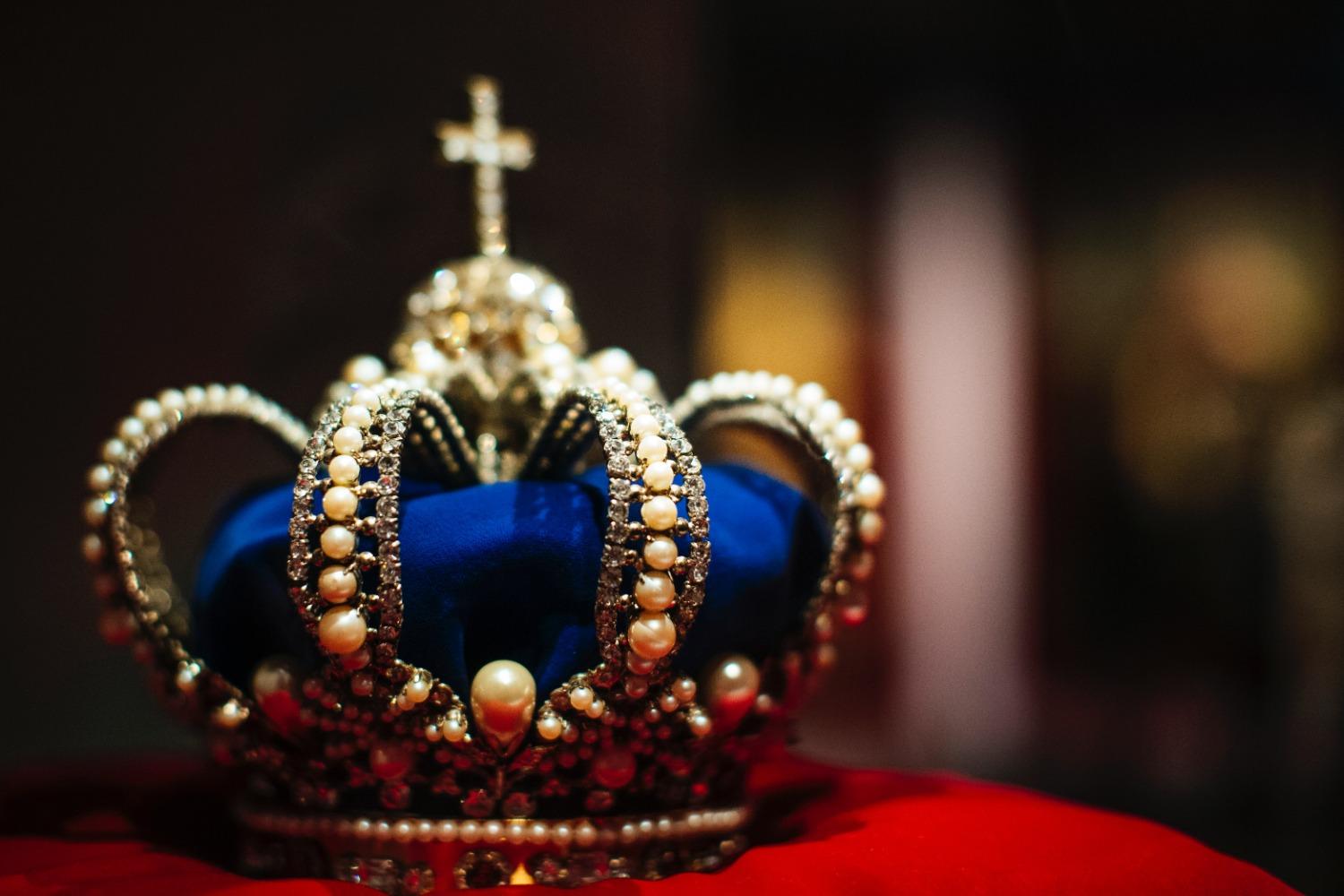 A royal crown